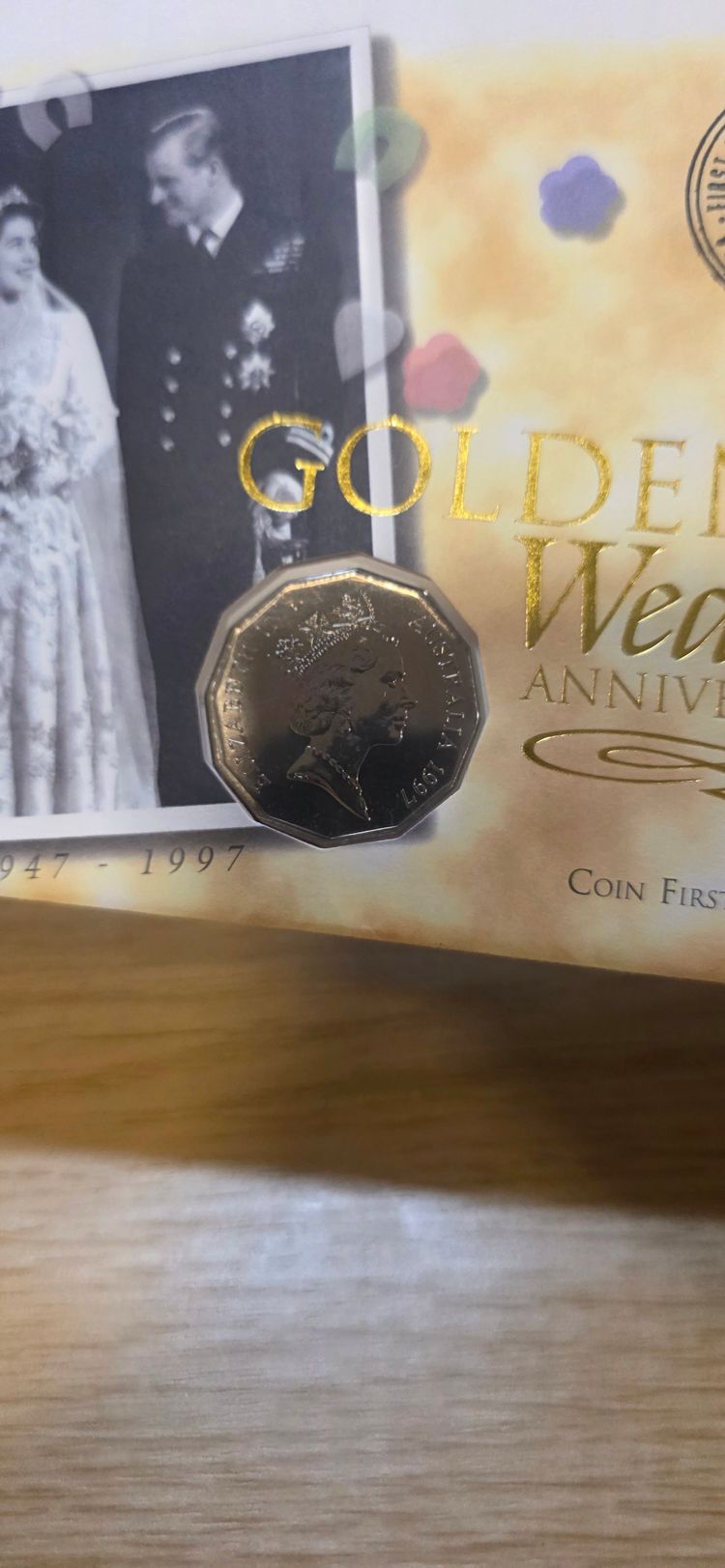Immagine di Golden Wedding Anniversary Coin Set 3