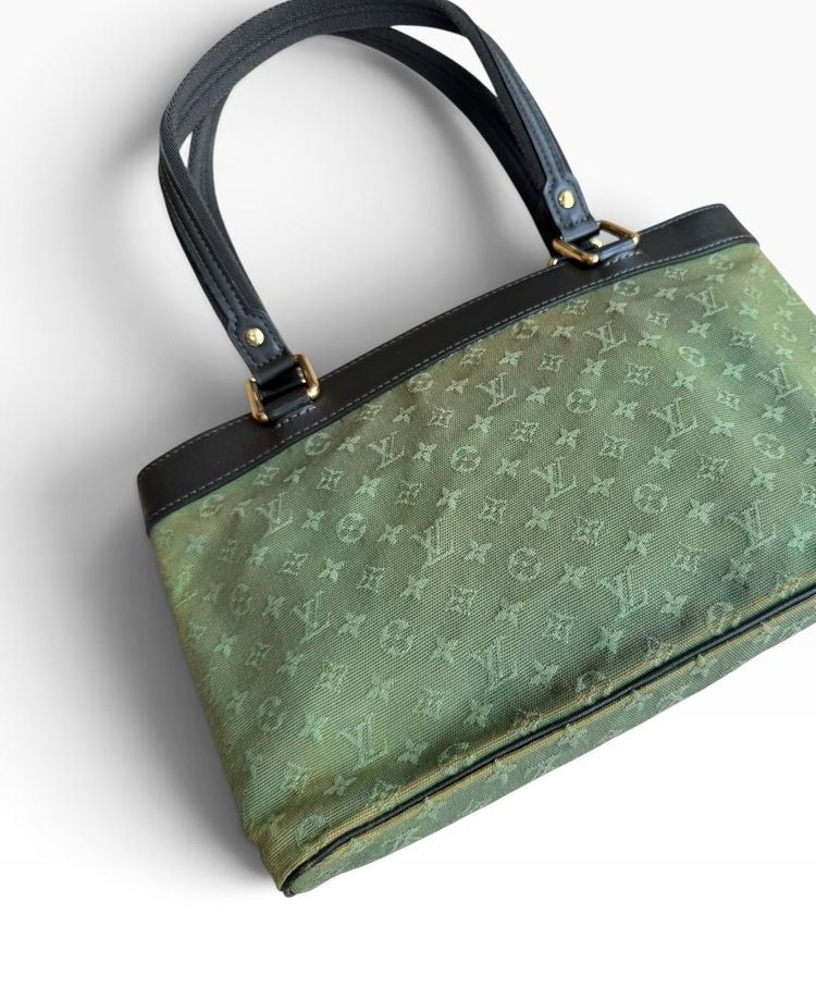 Louis Vuitton 2003 Monogram Mini Lin Lucille image 16