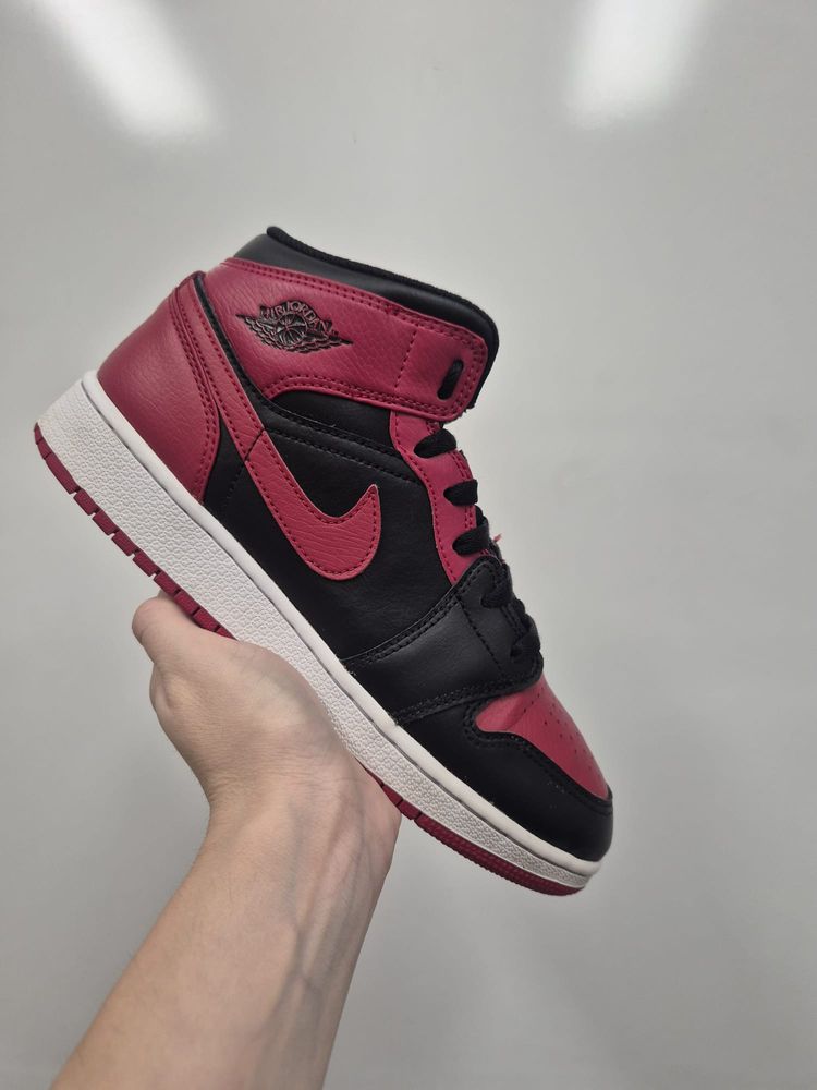 Nike Air Jordan 1 Mid Banned Tg. 39 image 1