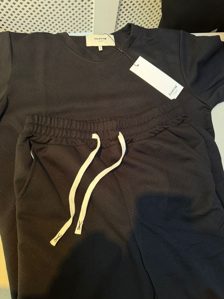 Black Sweatshirt And Sweatpants Set