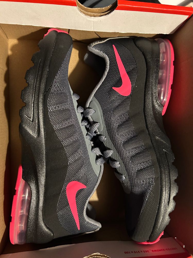 Nike Nike Sneakers product image