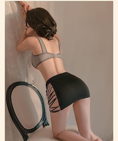 Immagine di Grey Strappy Bra Top And Black Lace-Up Mini Skirt Set 4