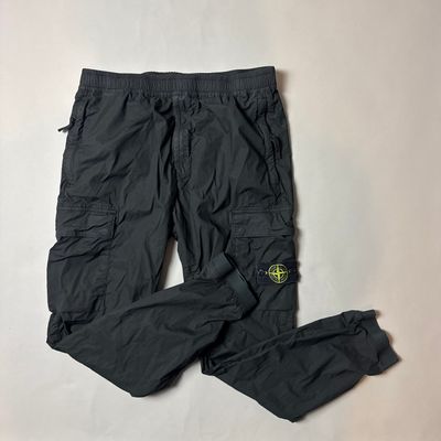 Stone Island Black RE-T Cargo Trousers - W34
