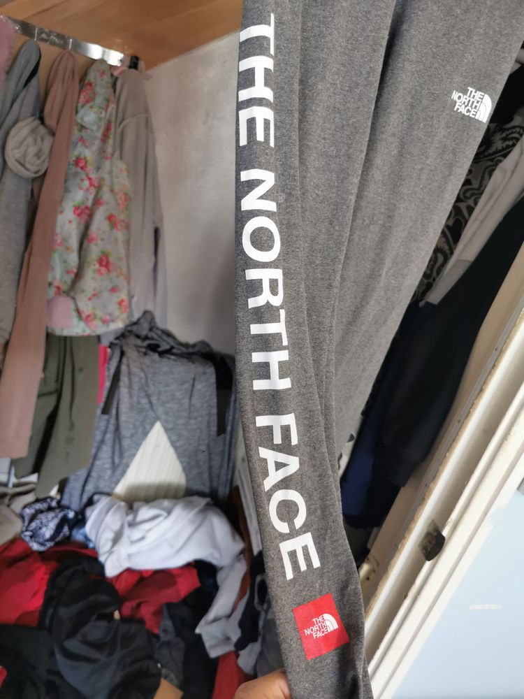 The North Face Grey Leggings image 3