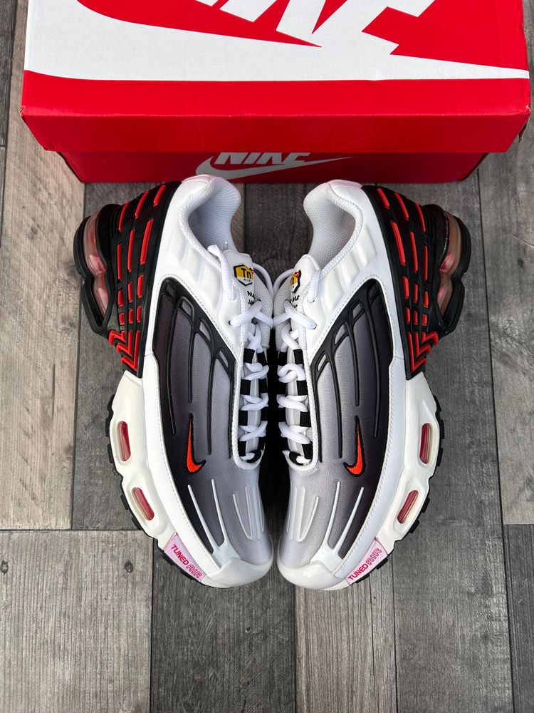 Immagine di Nike Air Max Plus TN Tuned 3 Trainers ‘White Grey Safety Orange’ - Size UK 8.5  5