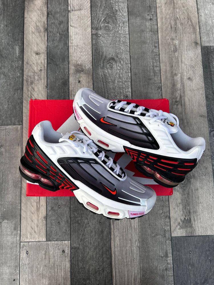Immagine di Nike Air Max Plus TN Tuned 3 Trainers ‘White Grey Safety Orange’ - Size UK 8.5  7