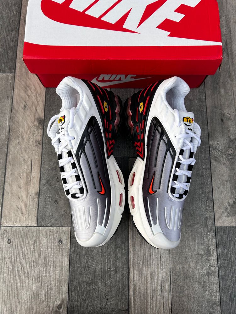 Immagine di Nike Air Max Plus TN Tuned 3 Trainers ‘White Grey Safety Orange’ - Size UK 8.5  8