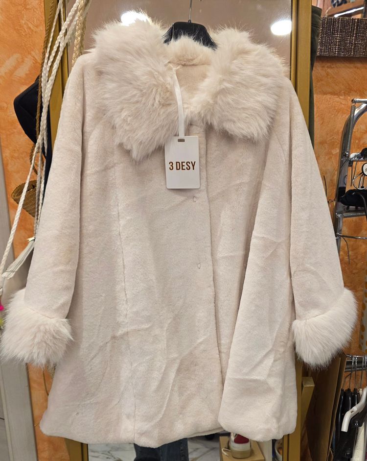 Chaqueta/poncho image 1