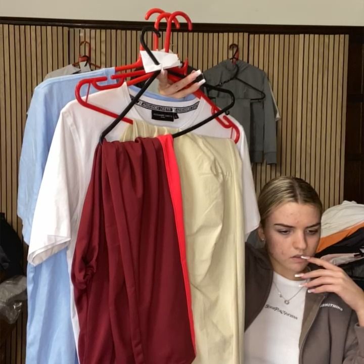 Under Armour 4 items , ua , az , jordan , nike - L -nwd  product image