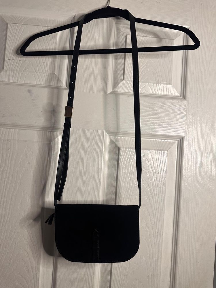 Immagine di Black Suede Crossbody Bag 3