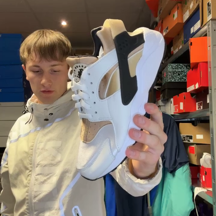 Nike NIKE HUARACHE UK4 UK6 product image