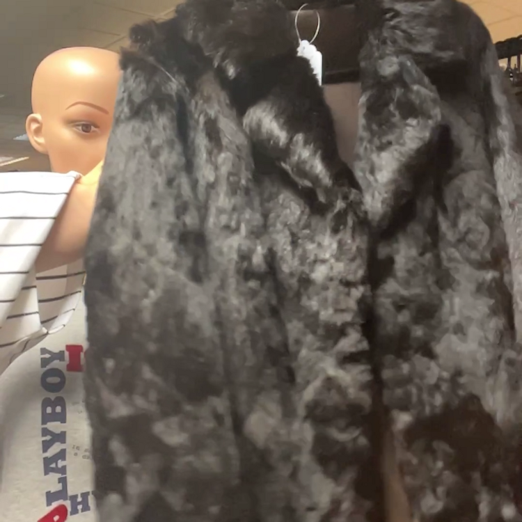 LB realblack bear fur jacket product image