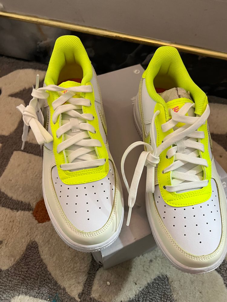 Nike Air Force 1  2