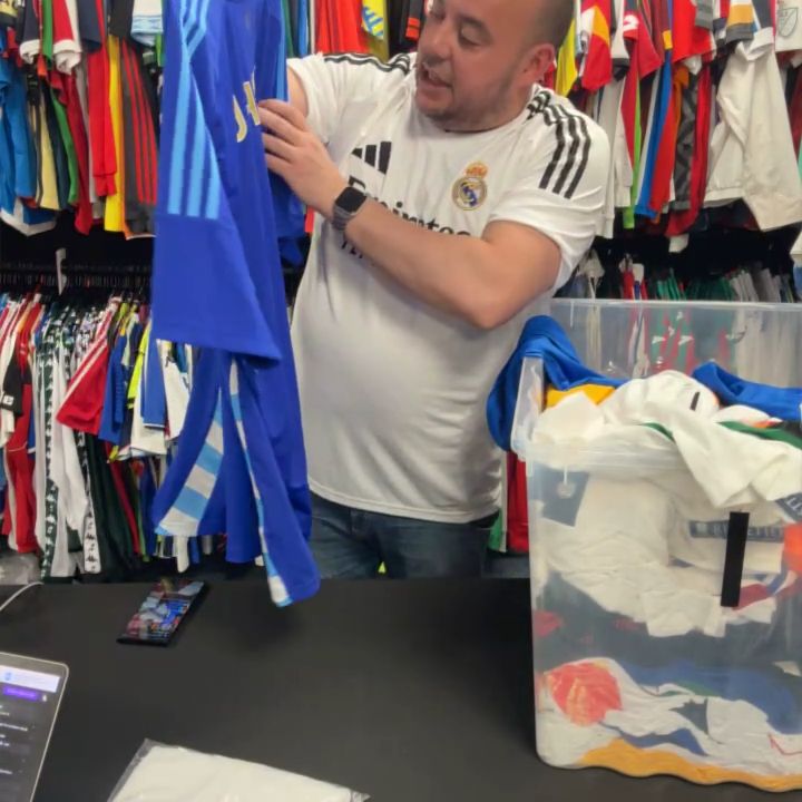 Adidas Originals Argentina BNWT Adidas XXL (R upside down) product image