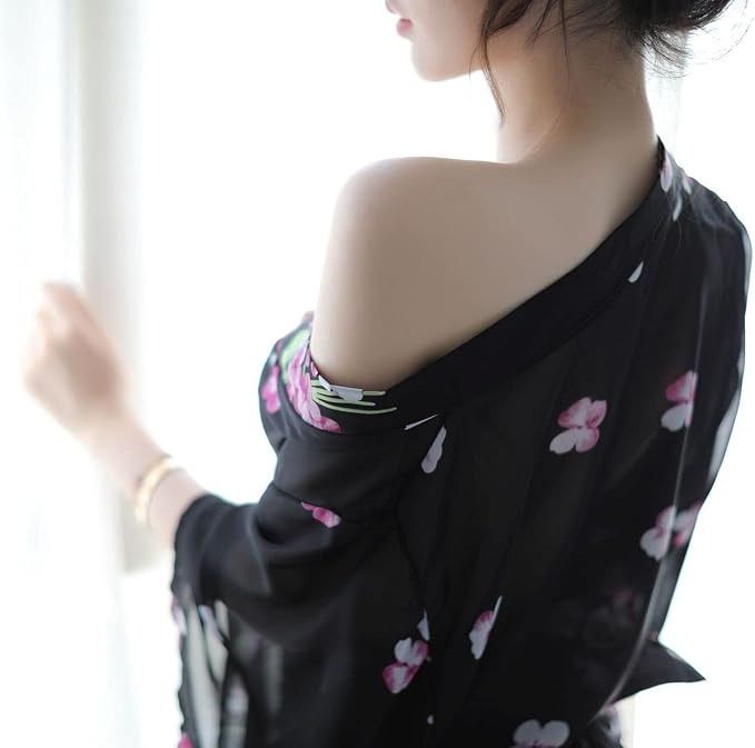 Immagine di Black Floral Kimono Robe With Matching Shorts 5