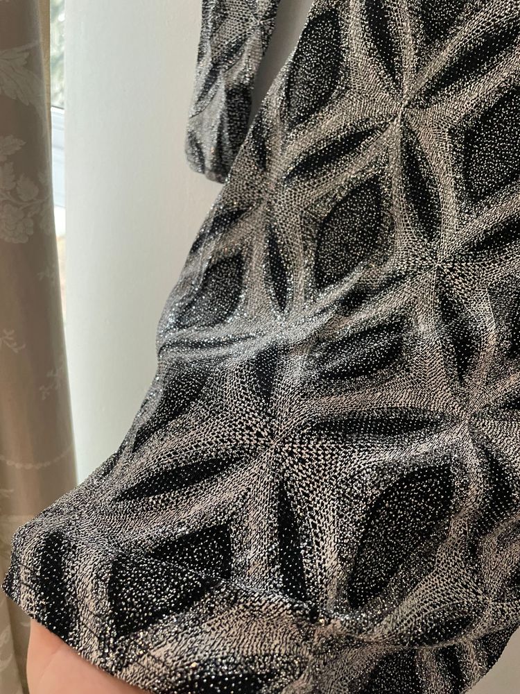 River Island Women'S Long Sleeve Patterned glitter dress. 4