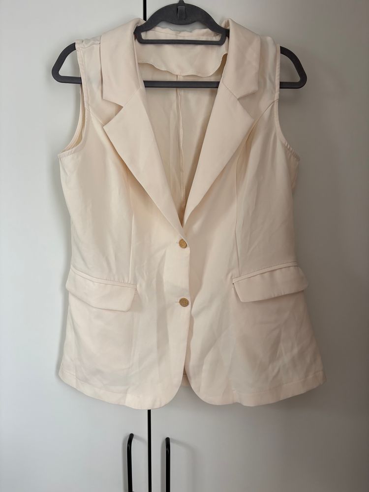 Cream Sleeveless Blazer Vest
