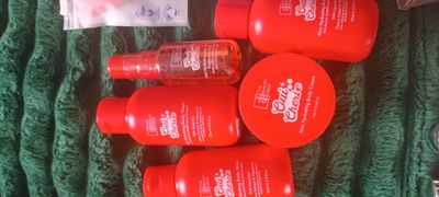 Beauty Crop Minis Red Bath And Body Care Set