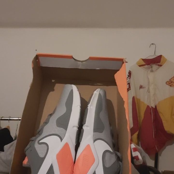 Nike Nike Legends 2 size 6 product image