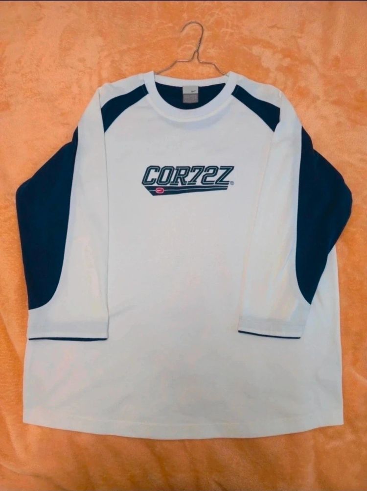 Nike White And Navy Long Sleeve Shirt With Cor72Z Logo product image
