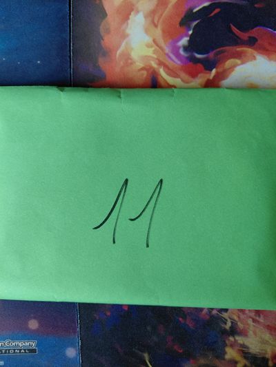 4 cartas + 3 numeradas + Auto o Parche