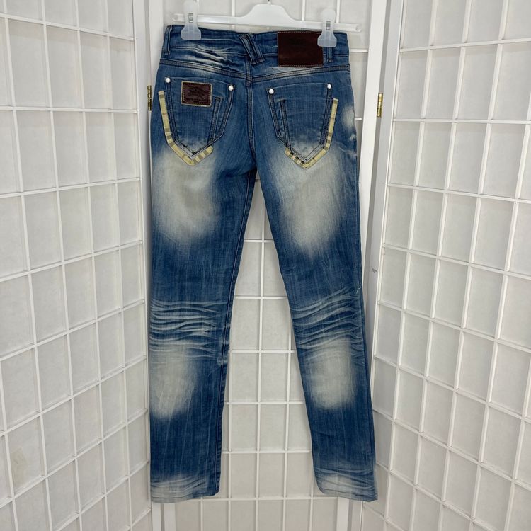 QUIET LUXURY DROP | small blue burberry bleached look jeans image 3