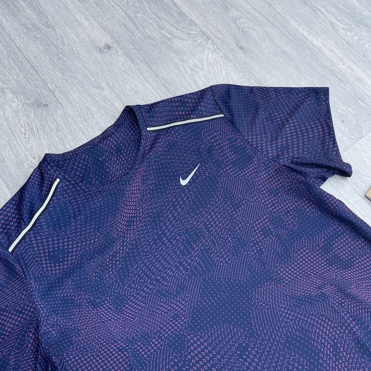 Nike Dri Fit Festival Miler Top and 7" Challenger Shorts Set - Navy/Pink image 4