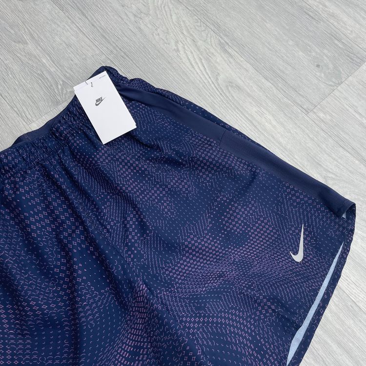 Nike Dri Fit Festival Miler Top and 7" Challenger Shorts Set - Navy/Pink image 7