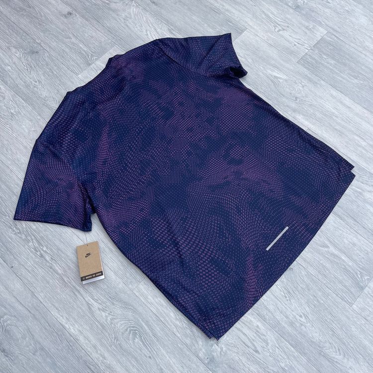 Nike Dri Fit Festival Miler Top and 7" Challenger Shorts Set - Navy/Pink image 5