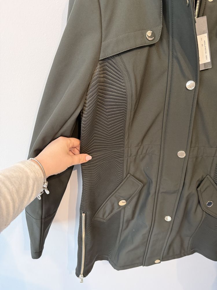 Damska kurtka guess parka 4