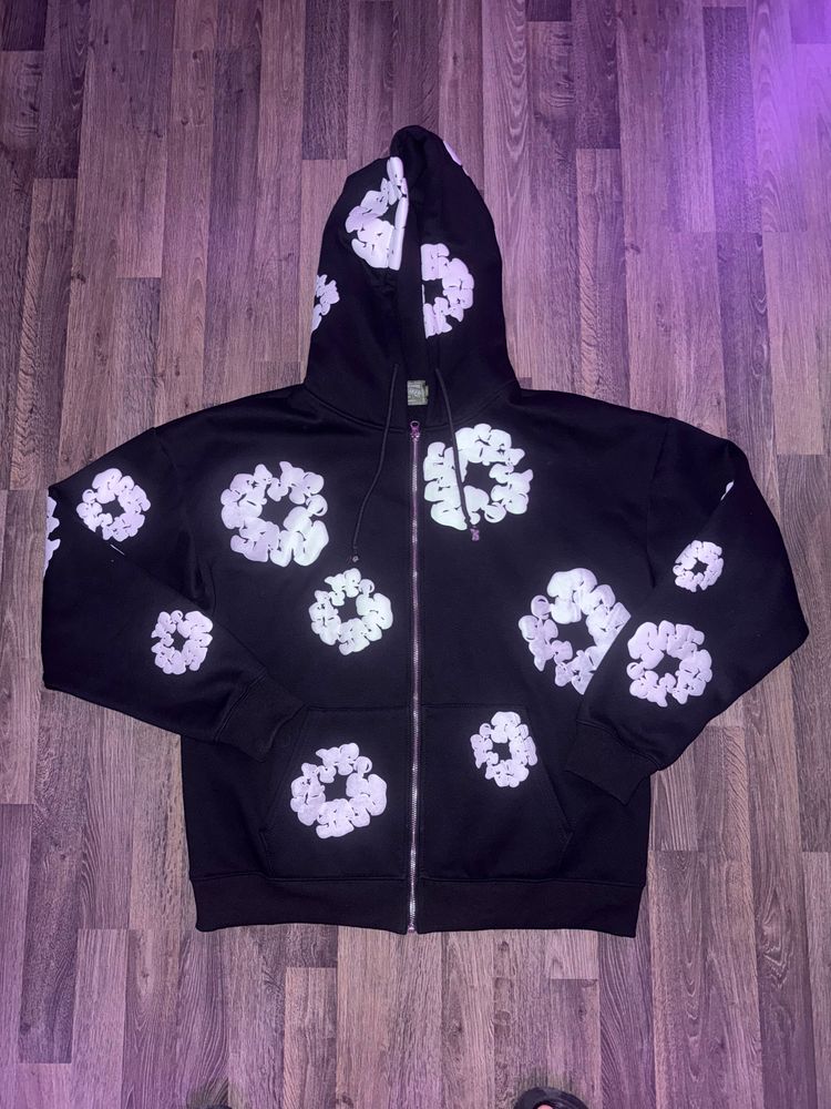 Denim Tears Denim Tears Black Zip-Up Hoodie With White Floral Patterns product image