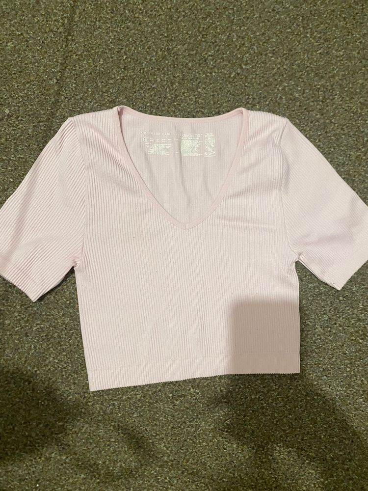 Immagine di Pink Ribbed V-Neck Crop Top 7