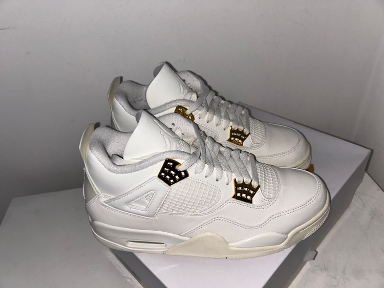 White Sneakers With Gold Accents image 1