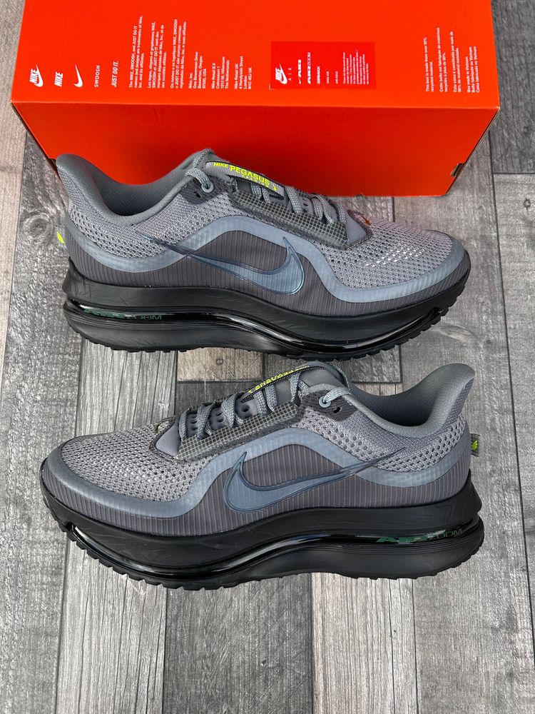 Immagine di Nike Pegasus Premium Running Trainers - ‘Smoke Grey’ - Size UK 9  3