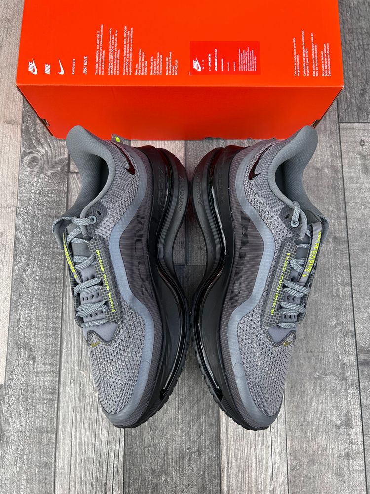Immagine di Nike Pegasus Premium Running Trainers - ‘Smoke Grey’ - Size UK 9  7