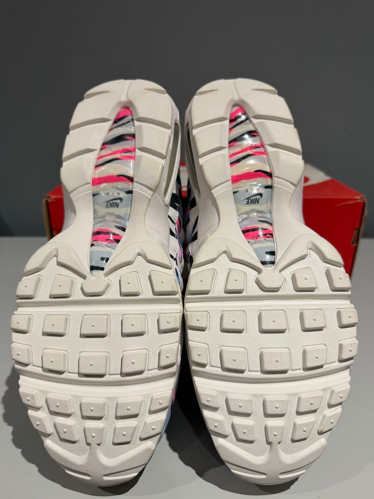 Immagine di Nike Air Max 95 Country Pack Korea UK 8 4
