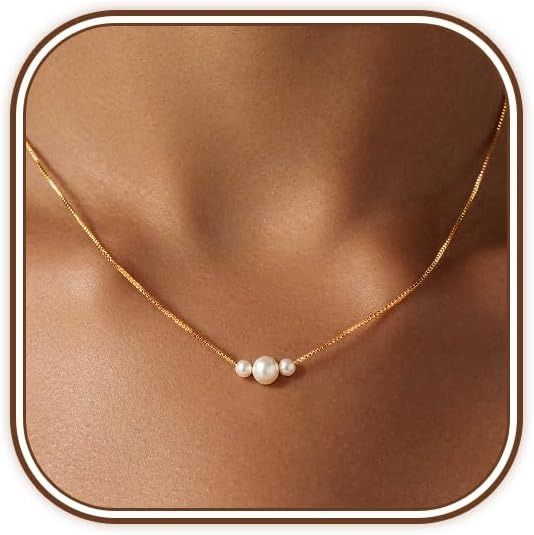 Gold Necklace With Three Pearls image 1