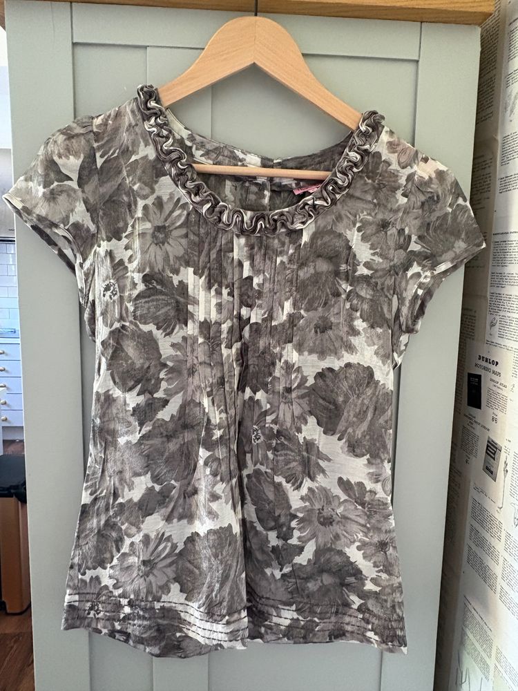 Phase Eight Phase Eight Floral Print Women's Top product image