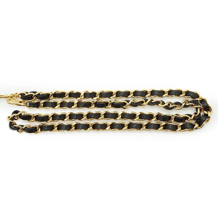 Cintura a catena Chanel vintage in metallo dorato con medaglione CC nero 1982 8