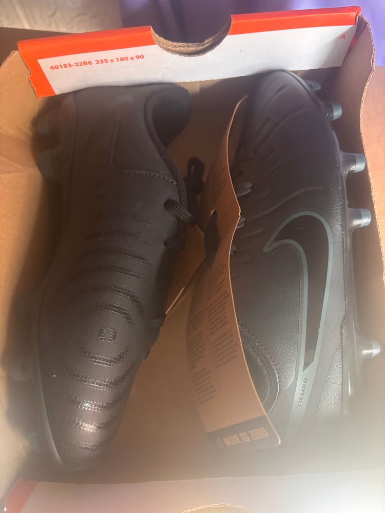 Nike Uk13.5 kids Nike Black Football Boots product image