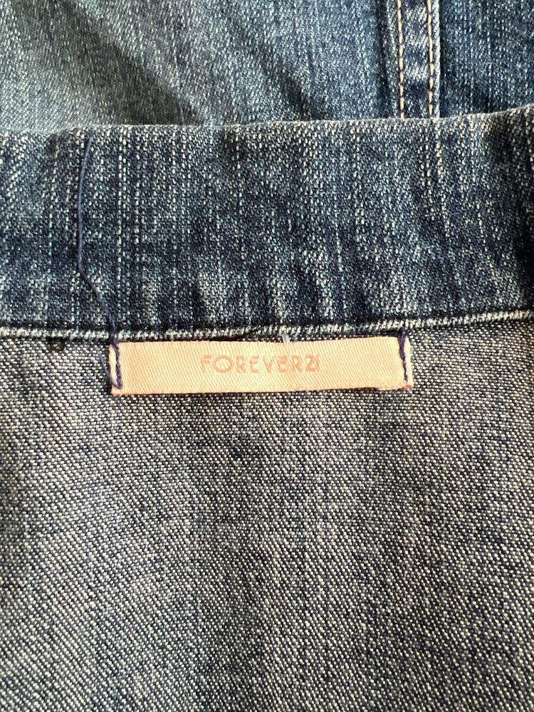 Immagine di gilmore girls | small dark blue old label forever 21 fitted denim jacket 5