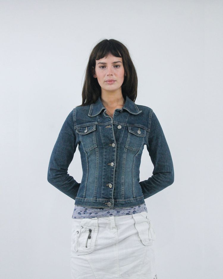 gilmore girls | small dark blue old label forever 21 fitted denim jacket image 1