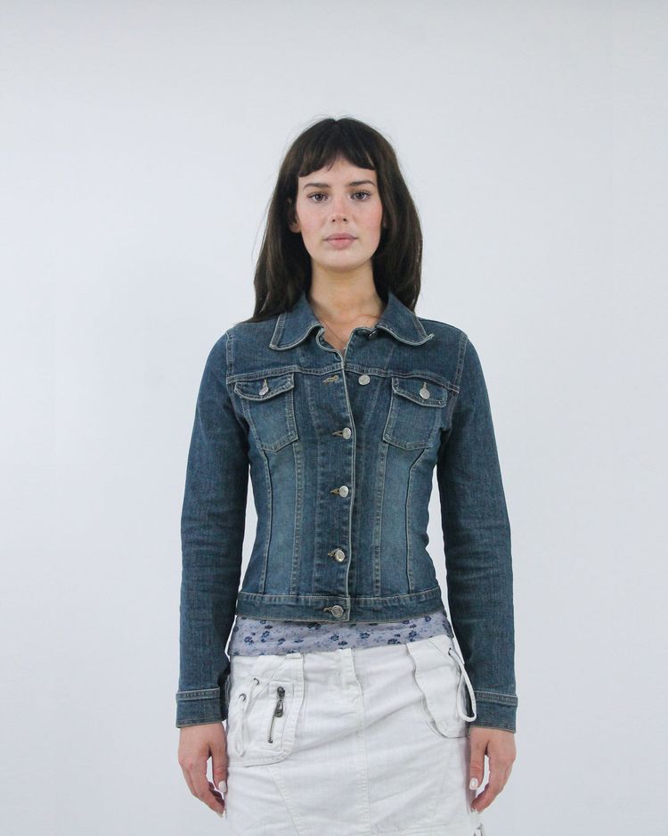 Immagine di gilmore girls | small dark blue old label forever 21 fitted denim jacket 8