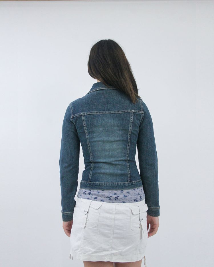Immagine di gilmore girls | small dark blue old label forever 21 fitted denim jacket 2