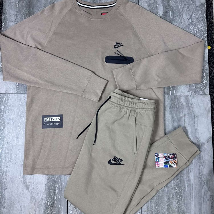 Nike Nike Sweatshirt and Sweatpants Set product image