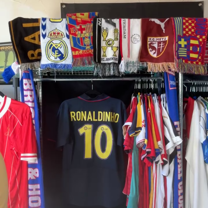 Nike Barca Away #10 Dinho - Small 9.5/10 product image