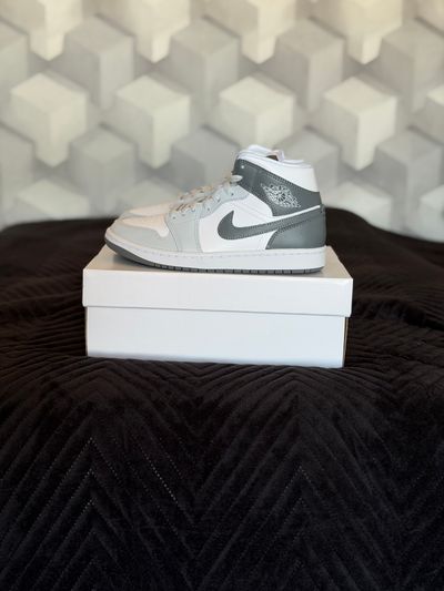 Wmns Air Jordan 1 Mid Sneakers szare grey fog