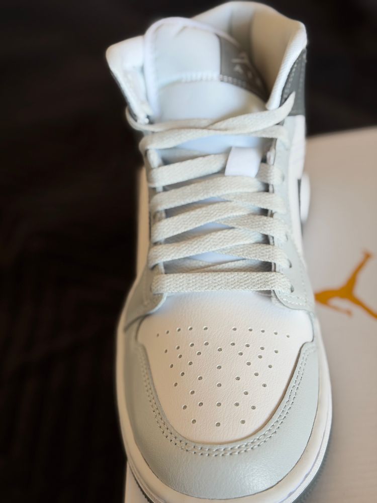 Wmns Air Jordan 1 Mid Sneakers szare grey fog  image 5