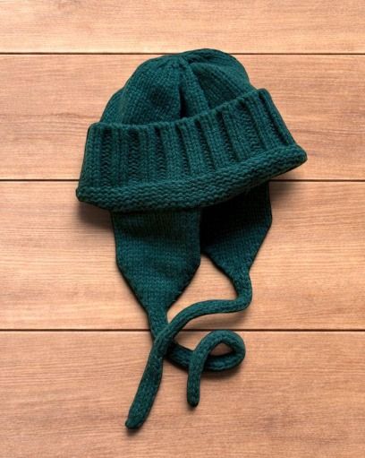 Knitted Green Winter Hat With Ear Flaps And Ties imagen 5