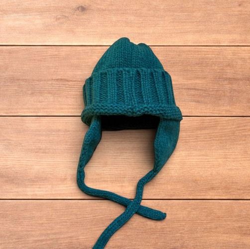 Knitted Green Winter Hat With Ear Flaps And Ties imagen 3